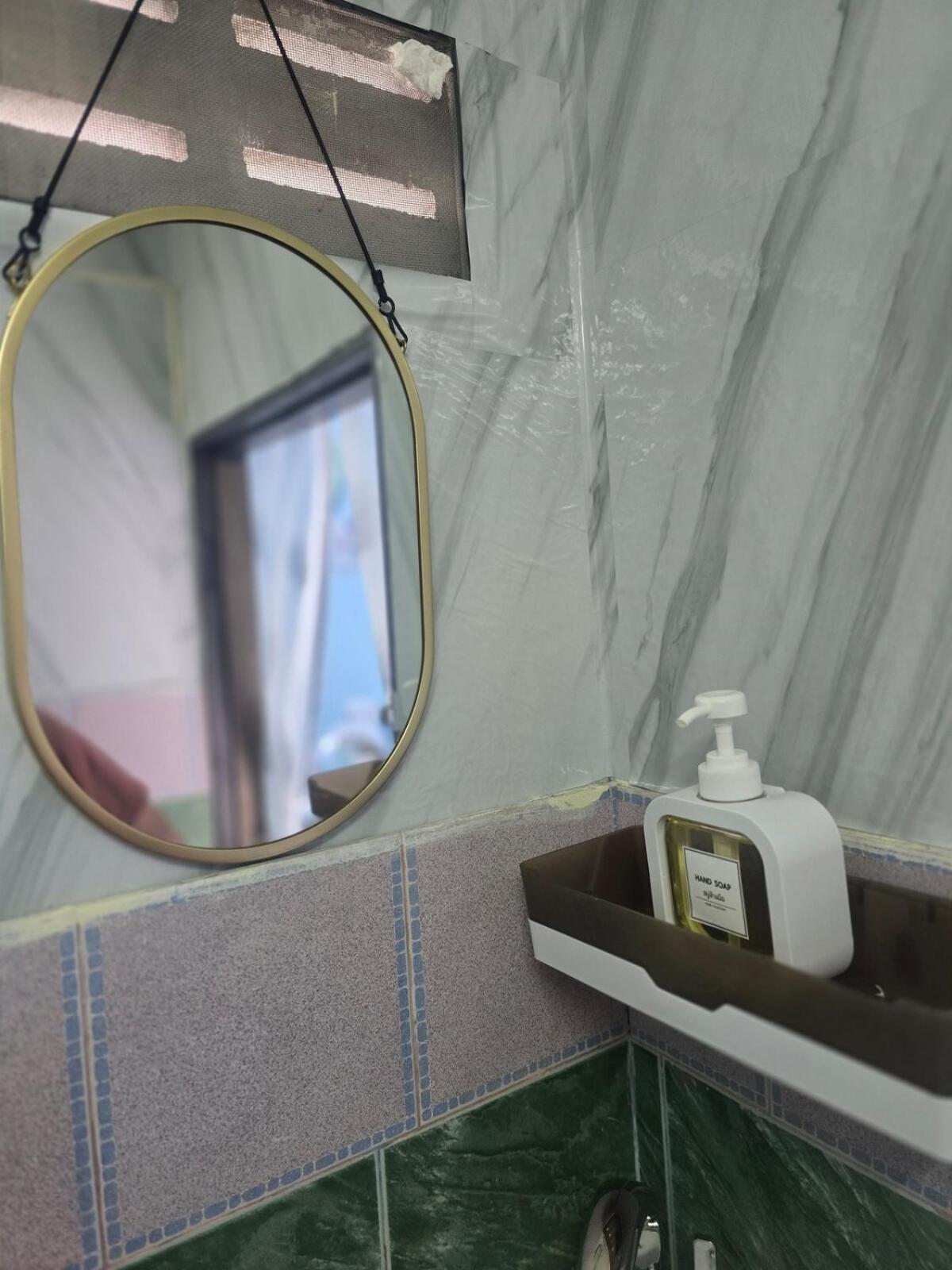 214 Lovely With Private Bathroom And Wifi * Bangkok